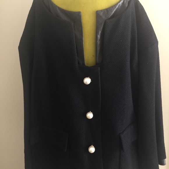 CHANEL ICONIC TWEED JACKET❤️HP - Picture 1 of 10